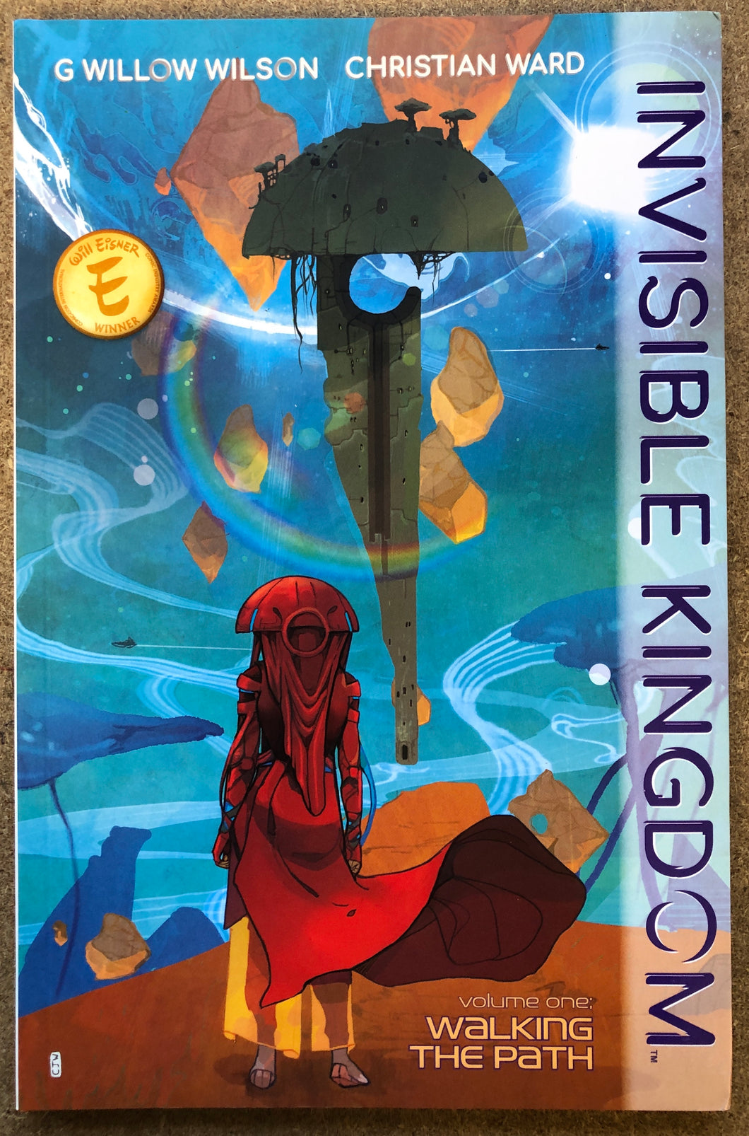 INVISIBLE KINGDOM TP VOL 01 WALKING THE PATH
