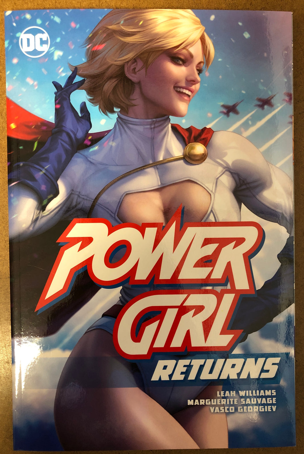 POWER GIRL RETURNS TP